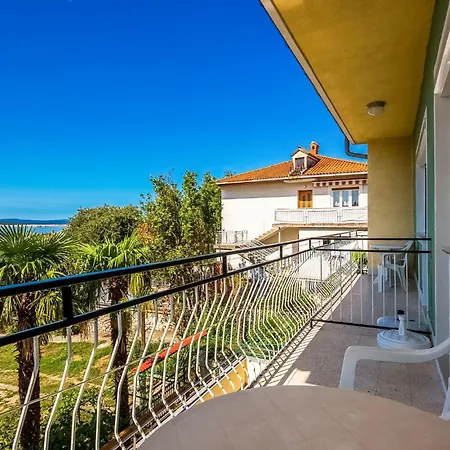 דירה In With House Sea View